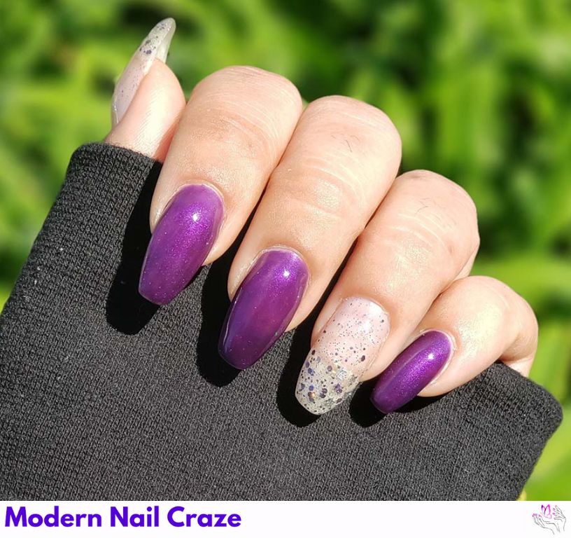 Glitter Accent beach nail design