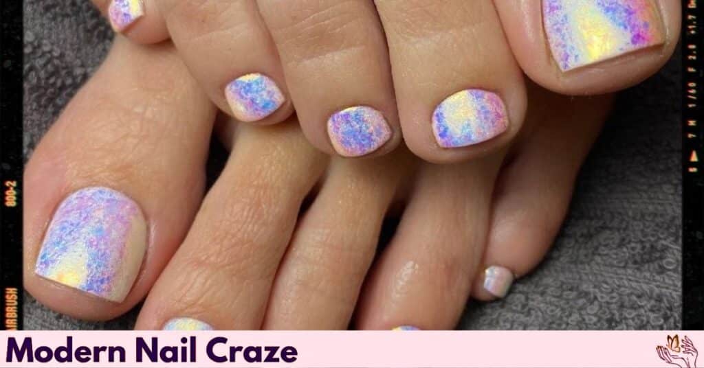 Holographic Silver Toenails