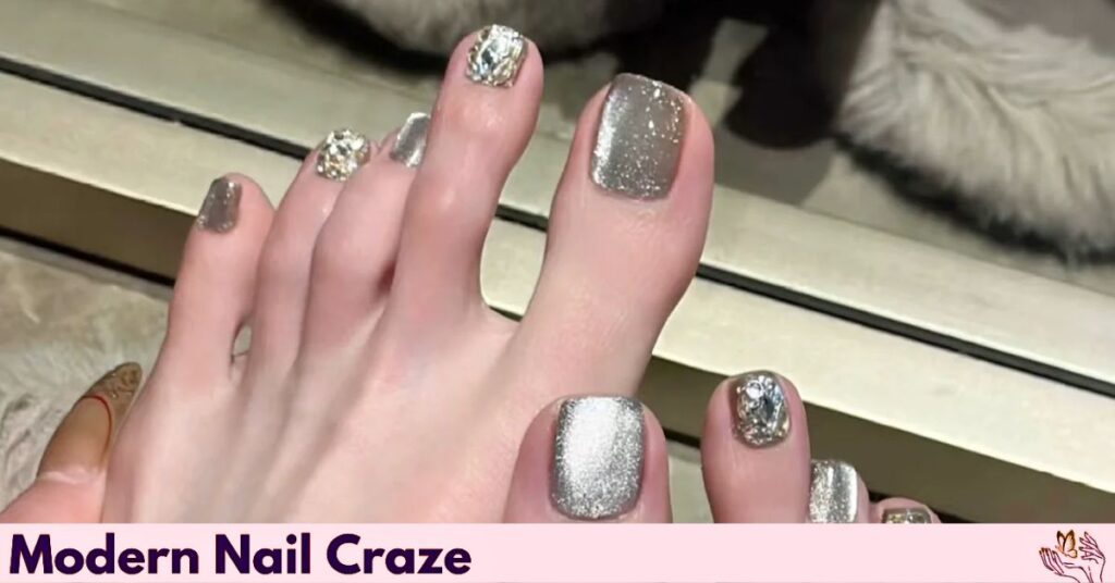 Silver Cat Eye Toenails