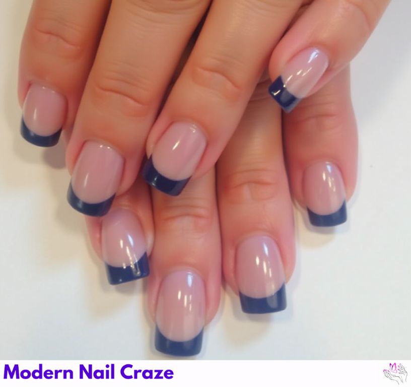 Deep navy blue French Short nails with a refined and sophisticated look.