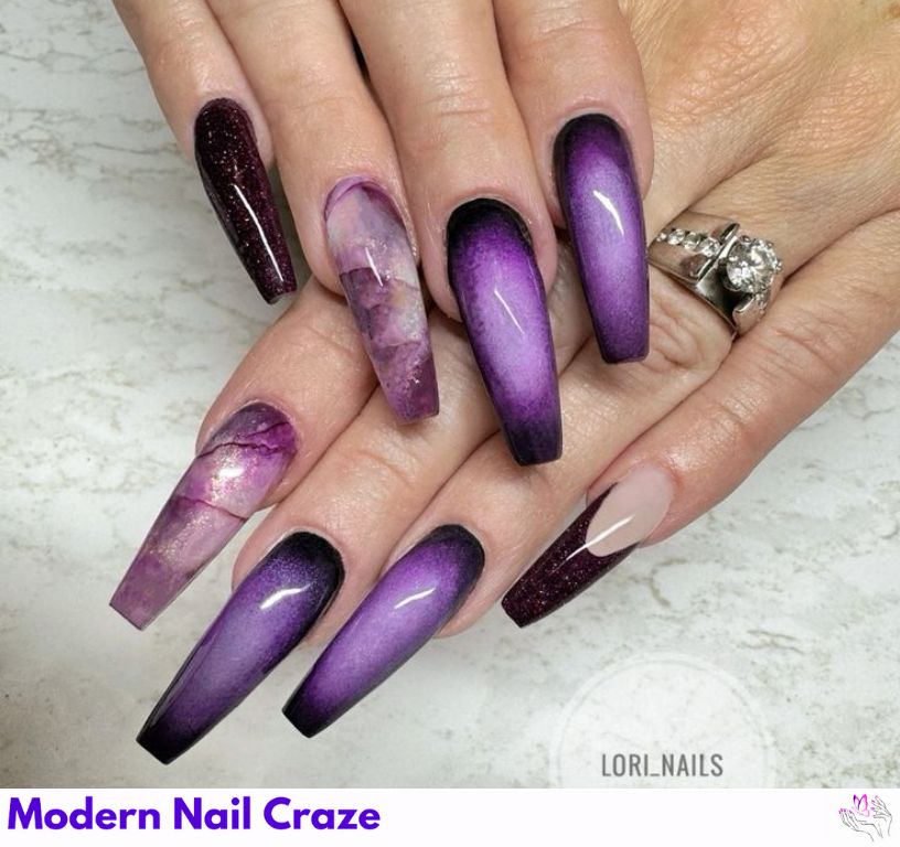 Marble texture nails with glowing aura center