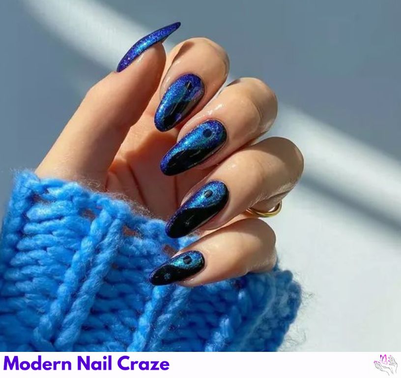 Royal blue velvet nails with cat eye reflection