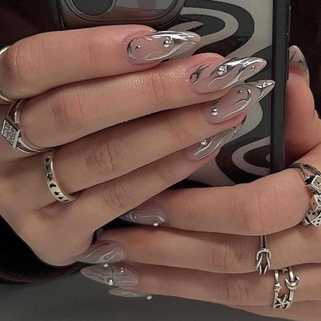 DANMANR Silver Fire Design Nails
