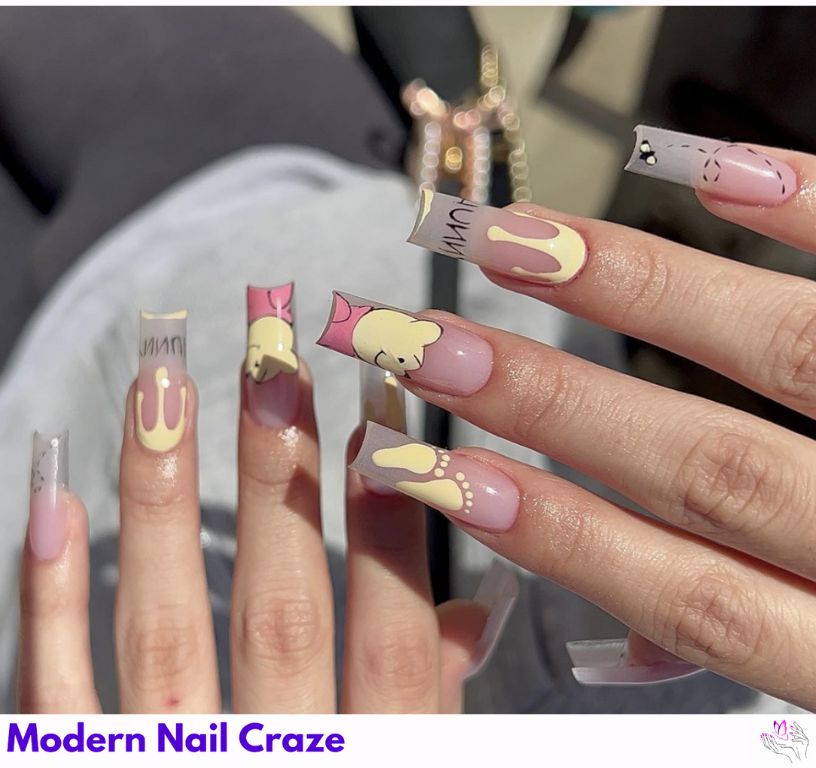 Gender Reveal Pooh Nails – Pink-blue gradients with Pooh balloons announcing baby gender.